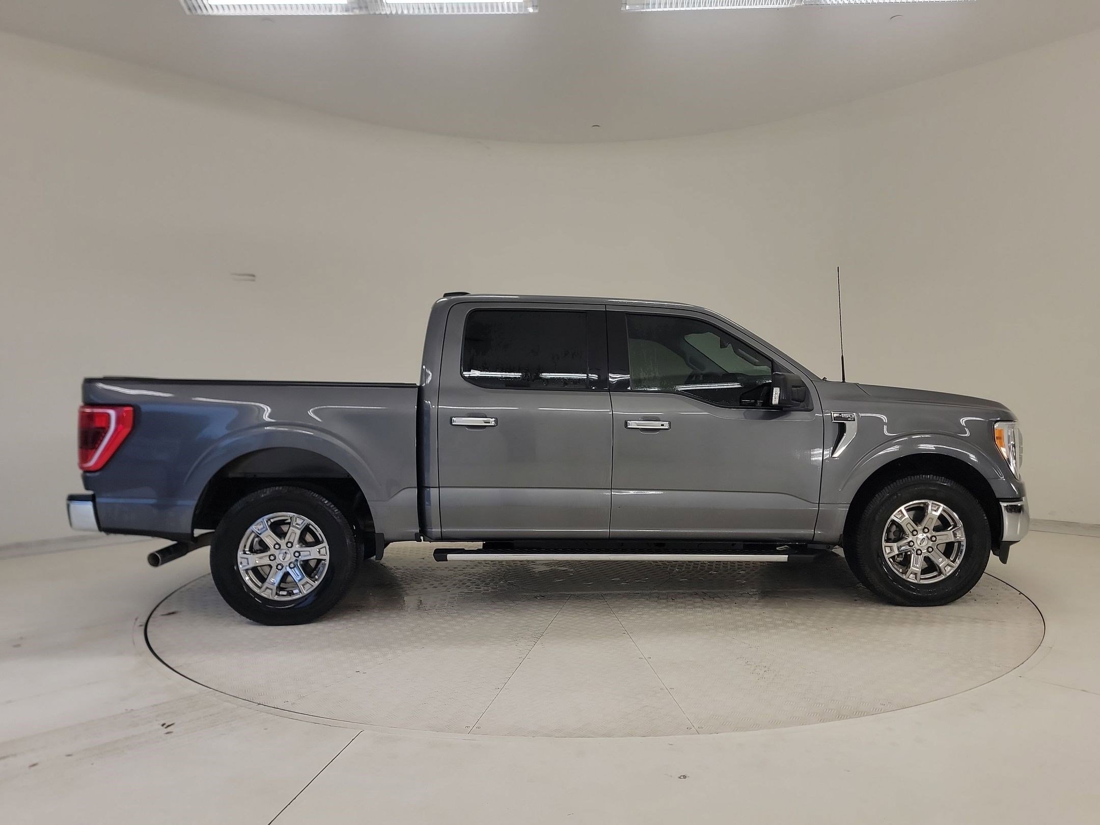 Certified 2021 Ford F150 XLT w/ Equipment Group 302A High image 6