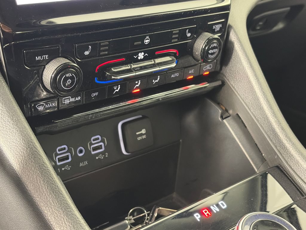 Used 2024 Jeep Grand Cherokee Limited AWD/4WD image 21