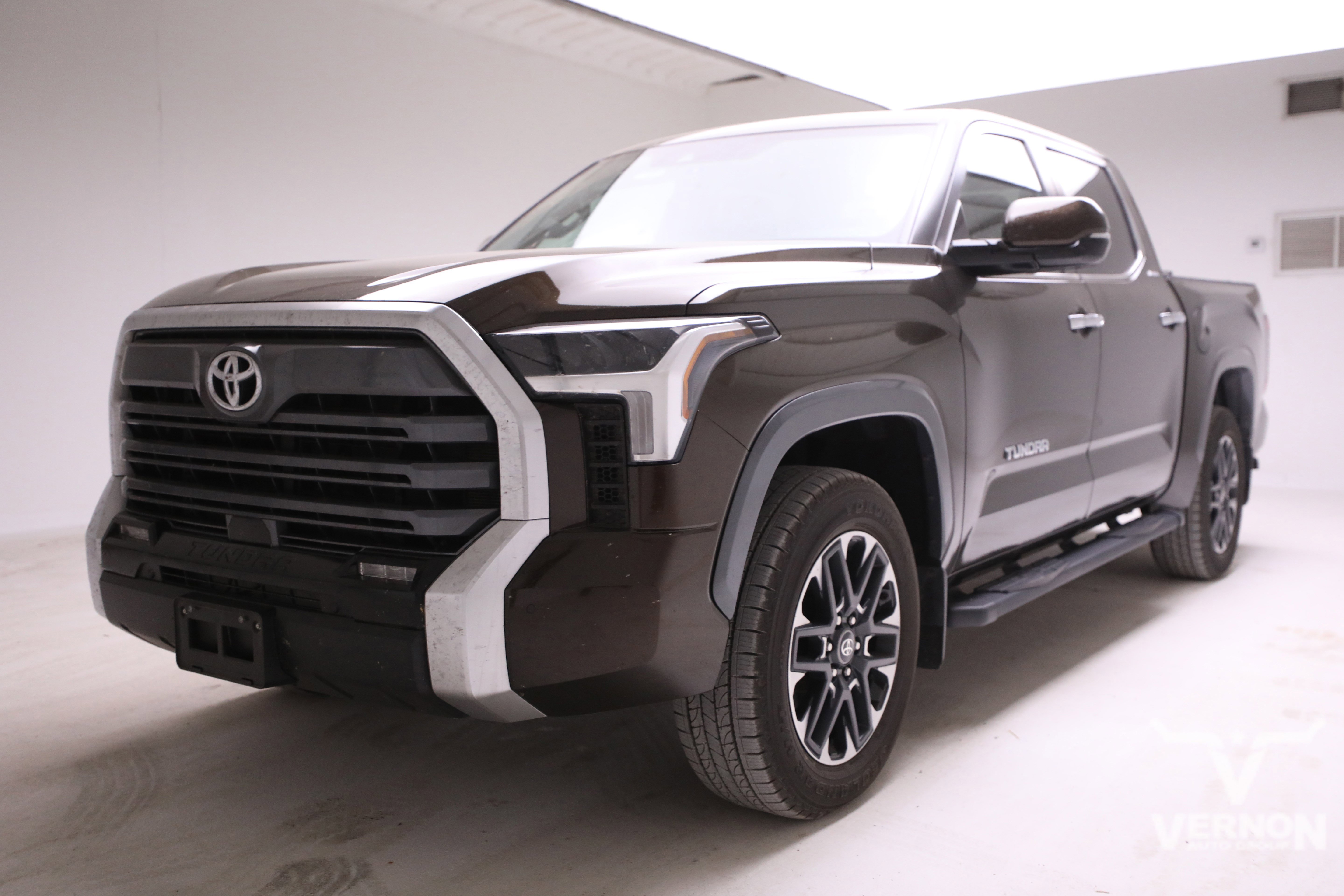 Used 2025 Toyota Tundra Limited w/ Power Package image 1