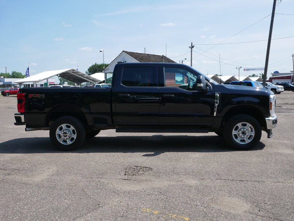 Certified 2025 Ford F350 XLT w/ 360-Degree Camera Package AWD/4WD image 2