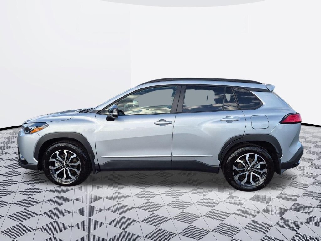 Used 2025 Toyota Corolla Cross AWD Hybrid image 3