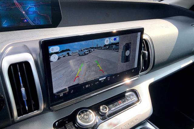 Certified 2025 Ford Expedition Active AWD/4WD image 21
