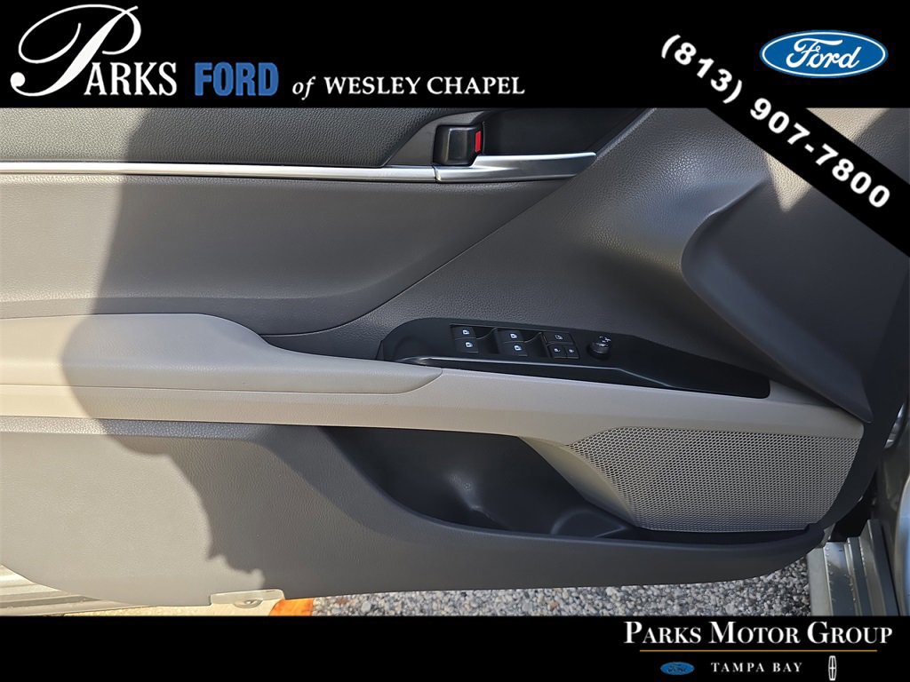 Used 2018 Toyota Camry L image 15