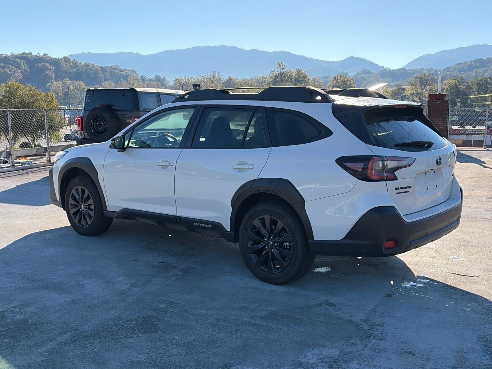 Used 2025 Subaru Outback Onyx Edition AWD/4WD image 4