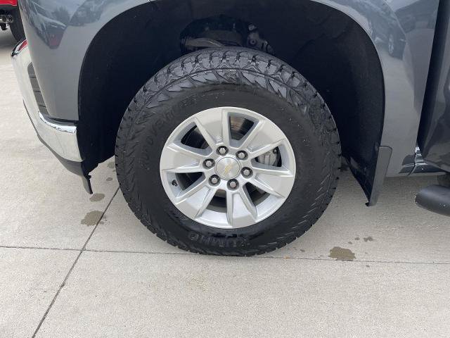 Used 2022 Chevrolet Silverado 1500 LT AWD/4WD image 10
