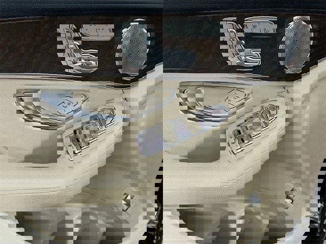 Used 2020 Mercedes-Benz GLC 300 4MATIC image 10