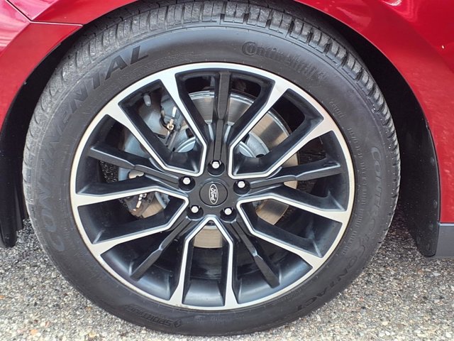 Certified 2019 Ford Taurus SHO AWD/4WD image 27