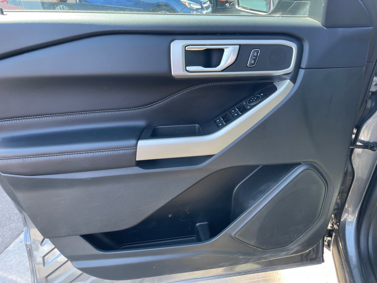 Certified 2023 Ford Explorer XLT w/ Equipment Group 202A RWD image 13