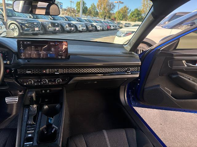 Used 2025 Honda Accord Sport image 36