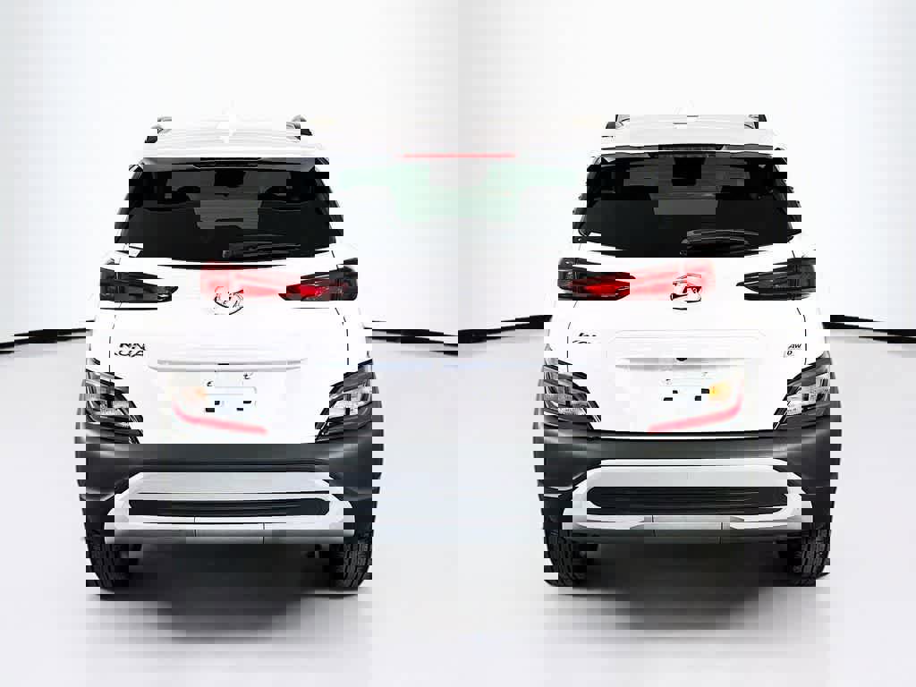 Used 2022 Hyundai Kona SEL w/ Cargo Package image 4