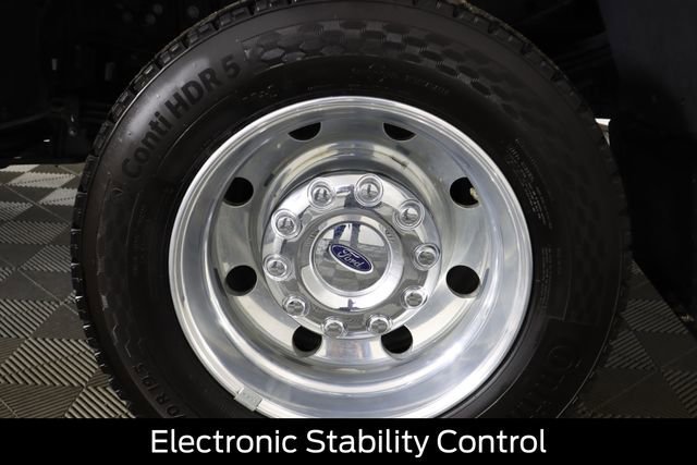 Certified 2025 Ford F450 Platinum w/ FX4 Off-Road Package image 29