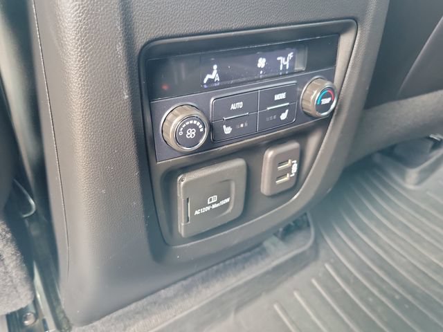 Used 2022 Buick Enclave Avenir w/ Avenir Technology Package AWD/4WD image 19