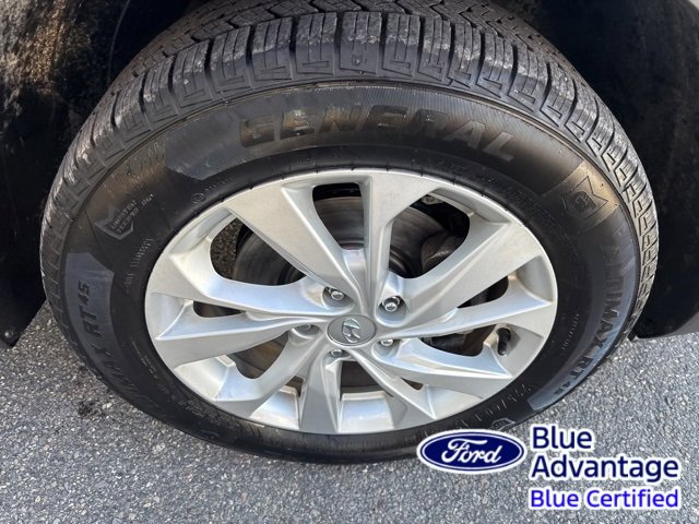 Used 2020 Hyundai Tucson SE w/ Cargo Package image 13