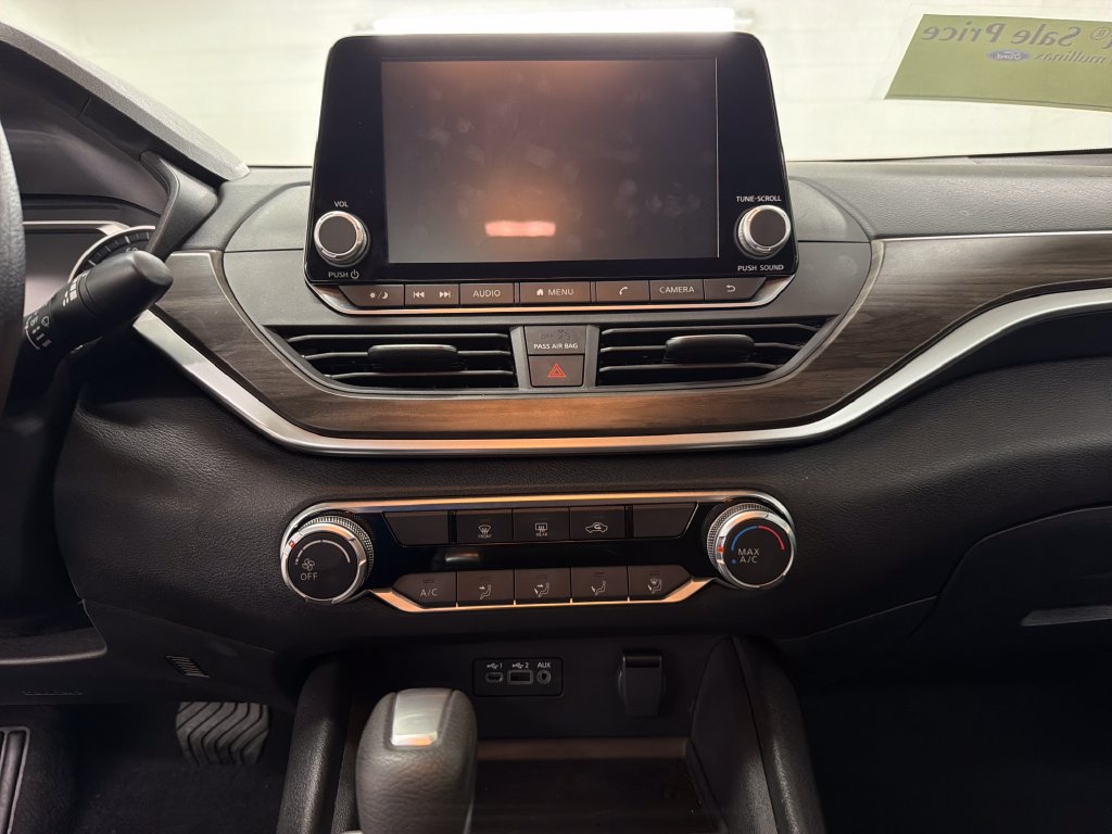 Used 2025 Nissan Altima 2.5 SV FWD image 22