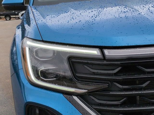 Used 2024 Volkswagen Atlas Cross Sport SE image 9