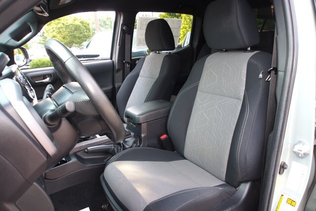 Used 2022 Toyota Tacoma TRD Off-Road w/ Technology Package AWD/4WD image 16