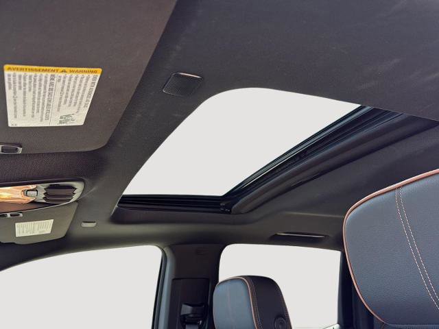 Used 2024 GMC Canyon AT4 w/ AT4 Premium Package image 21