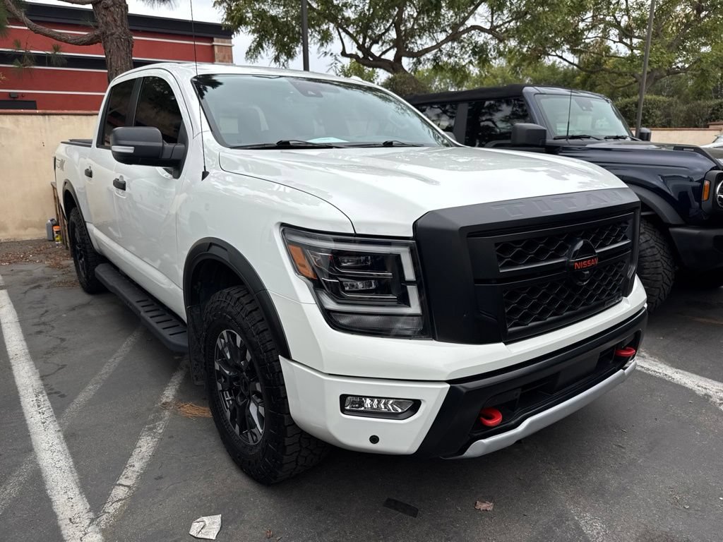 Used 2021 Nissan Titan PRO-4X w/ Pro-4x Convenience Package AWD/4WD image 16