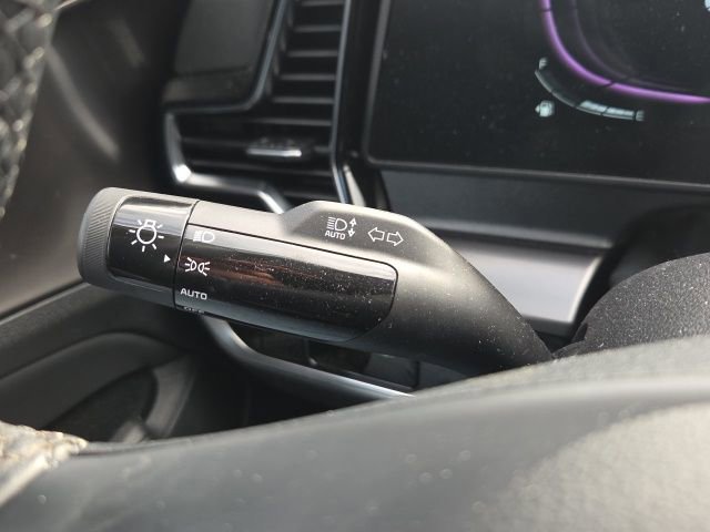 Used 2025 Kia Sportage EX image 41