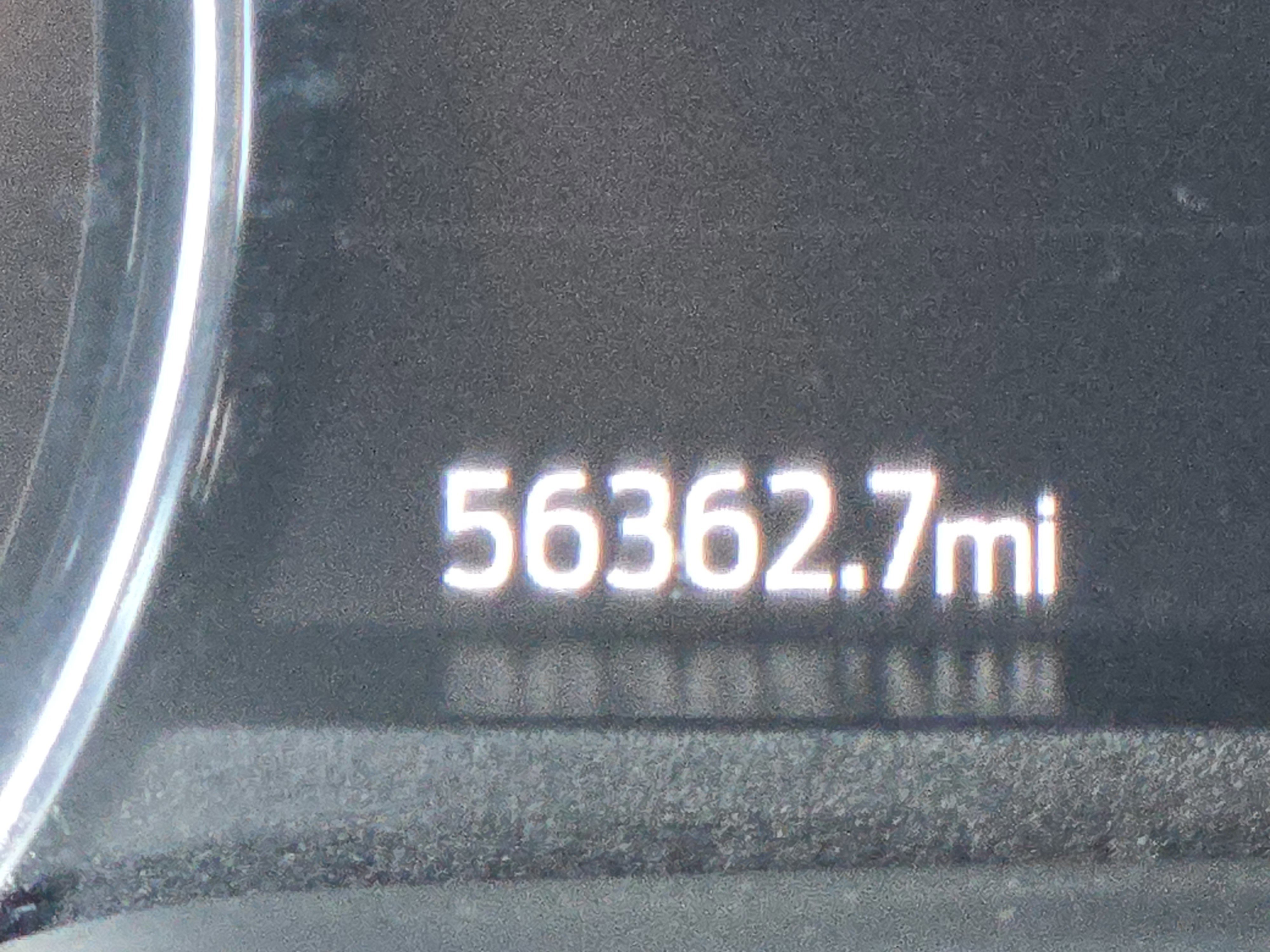 Certified 2022 Ford F350 Lariat w/ Chrome Package image 13