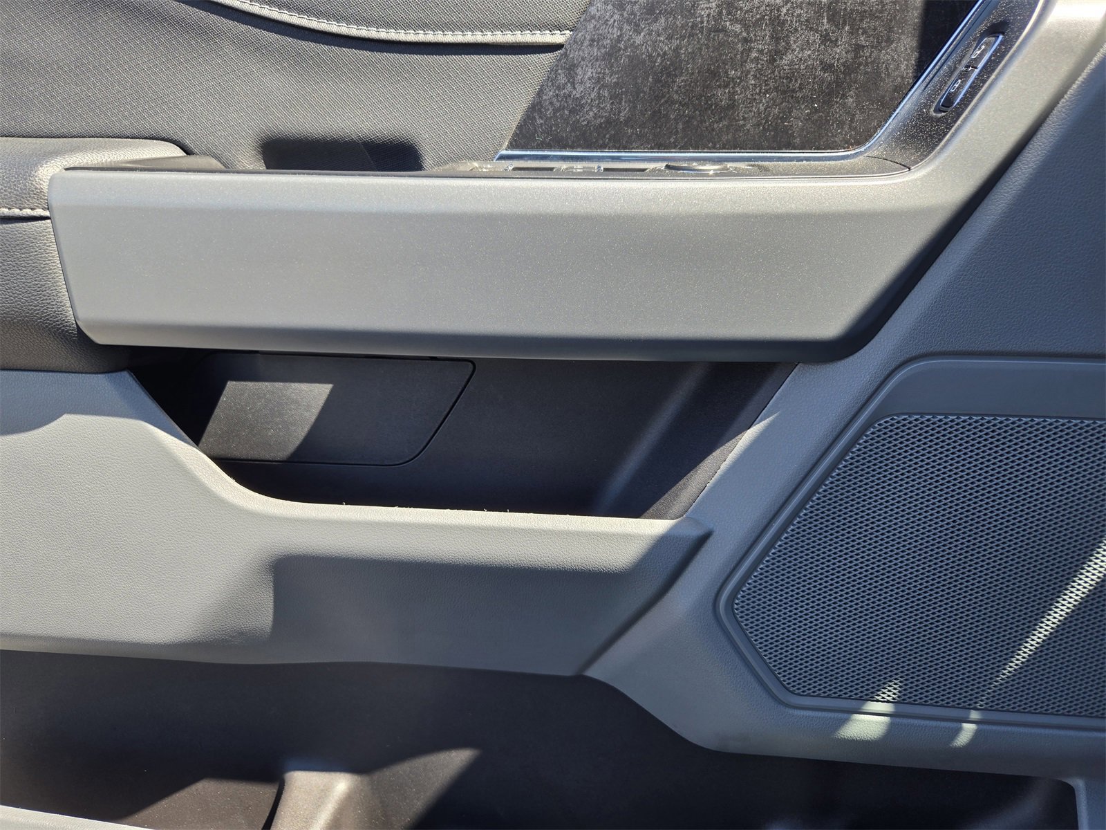 Certified 2022 Ford F150 XLT w/ Equipment Group 302A High image 21