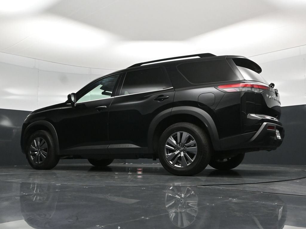 Used 2025 Nissan Pathfinder SV FWD image 59