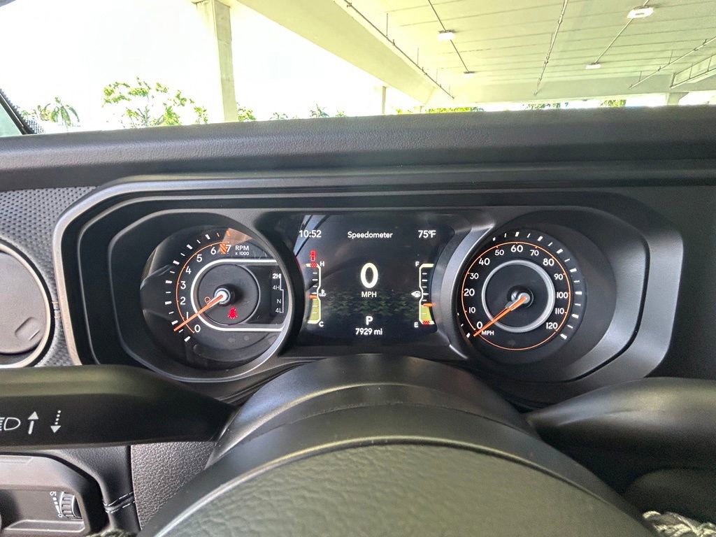 Used 2025 Jeep Gladiator Mojave w/ Safety Group AWD/4WD image 42