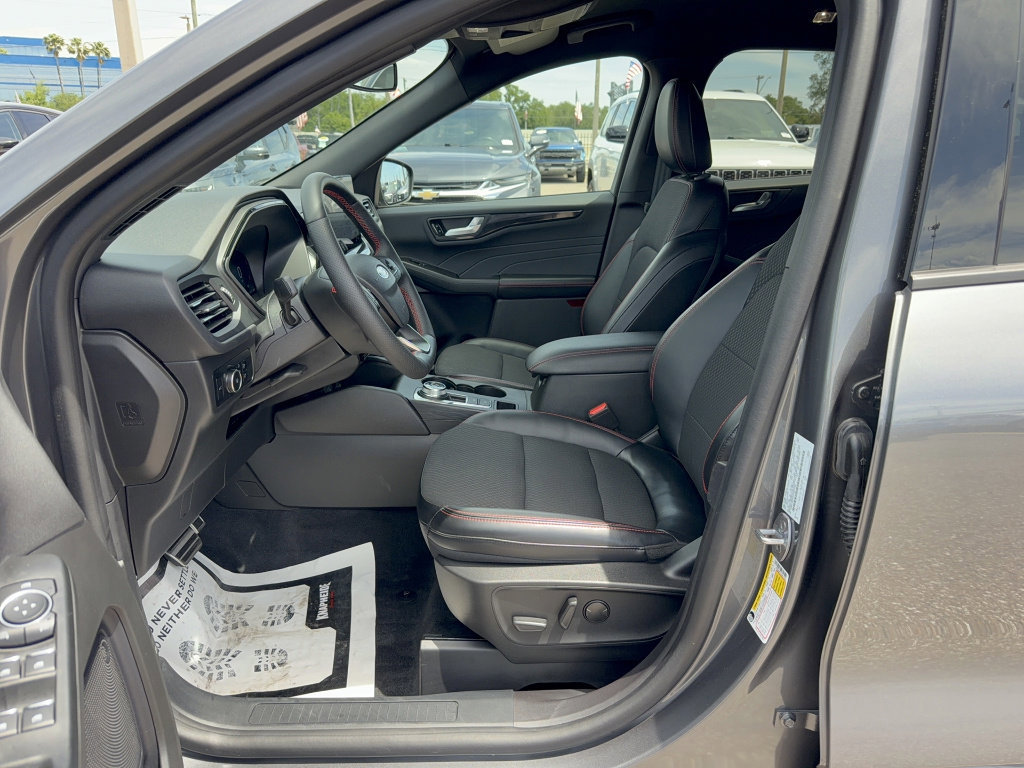 Certified 2023 Ford Escape ST-Line Elite image 11