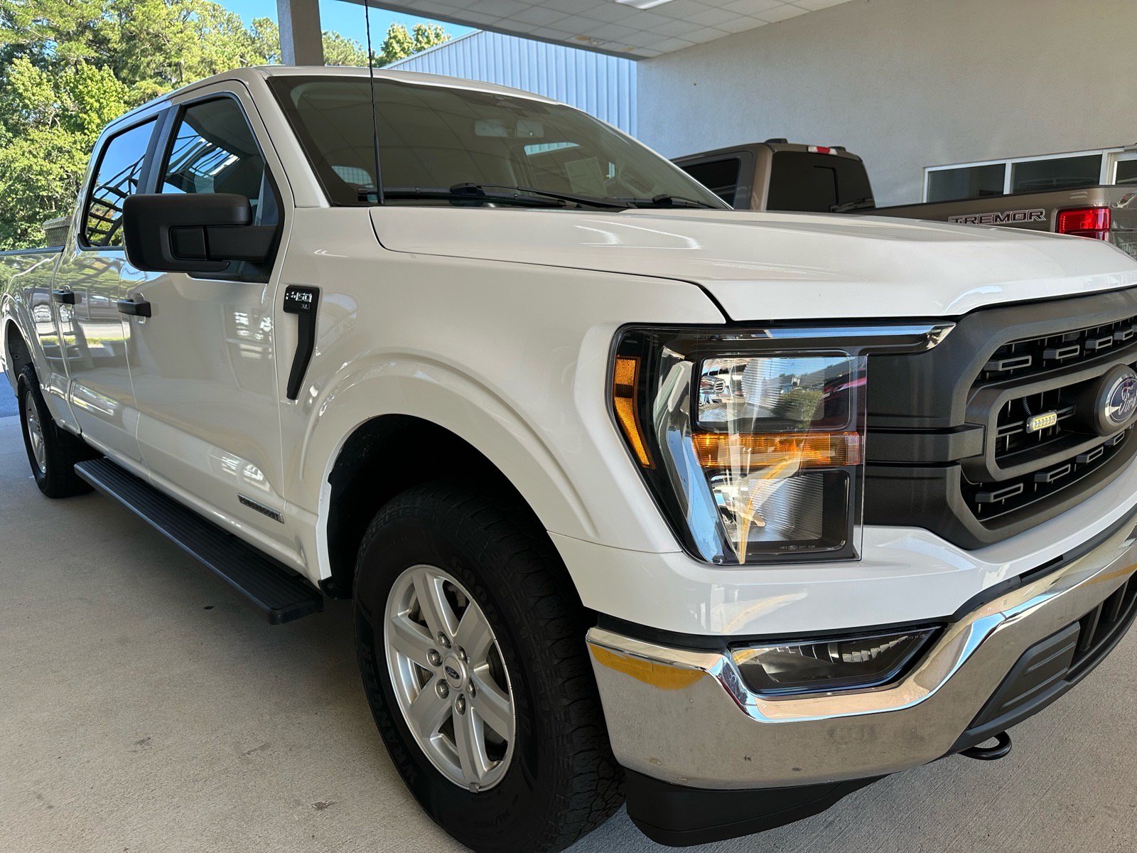 Certified 2023 Ford F150 XL w/ XL Chrome Appearance Package AWD/4WD image 9