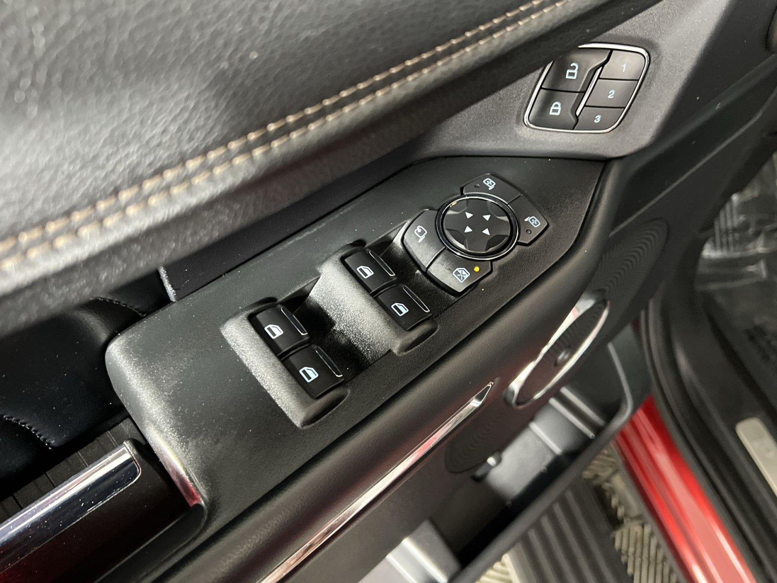 Certified 2019 Ford Expedition Platinum AWD/4WD image 15