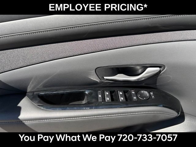 Used 2025 Hyundai Tucson Limited AWD/4WD image 12