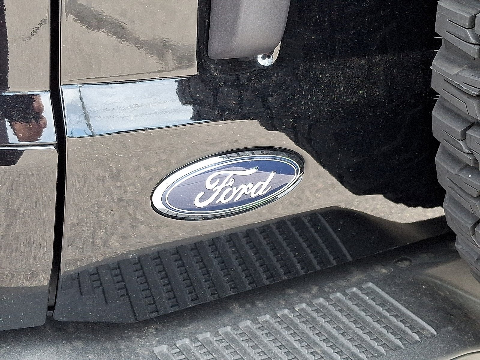 Certified 2024 Ford Bronco Badlands AWD/4WD image 29
