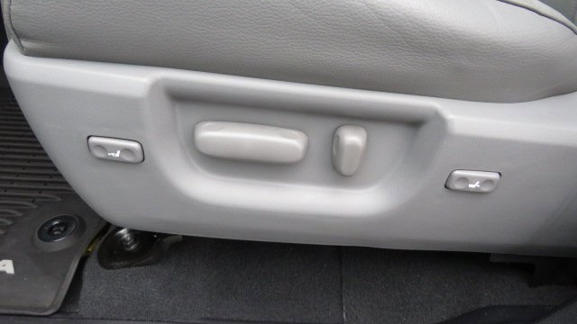 Used 2021 Toyota Sequoia Limited image 19