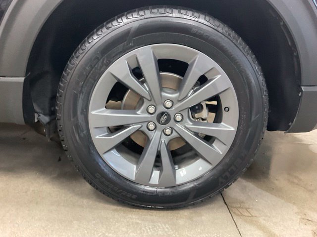 Certified 2024 Ford Explorer XLT w/ Equipment Group 202A AWD/4WD image 19