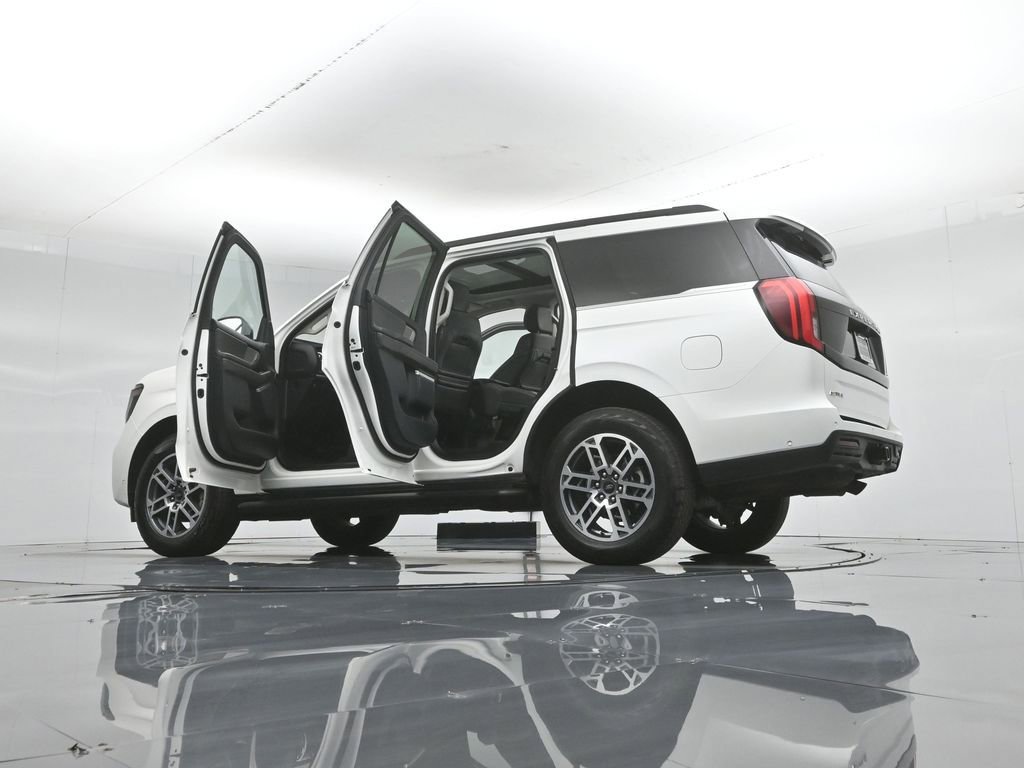 Certified 2025 Ford Expedition Active AWD/4WD image 57