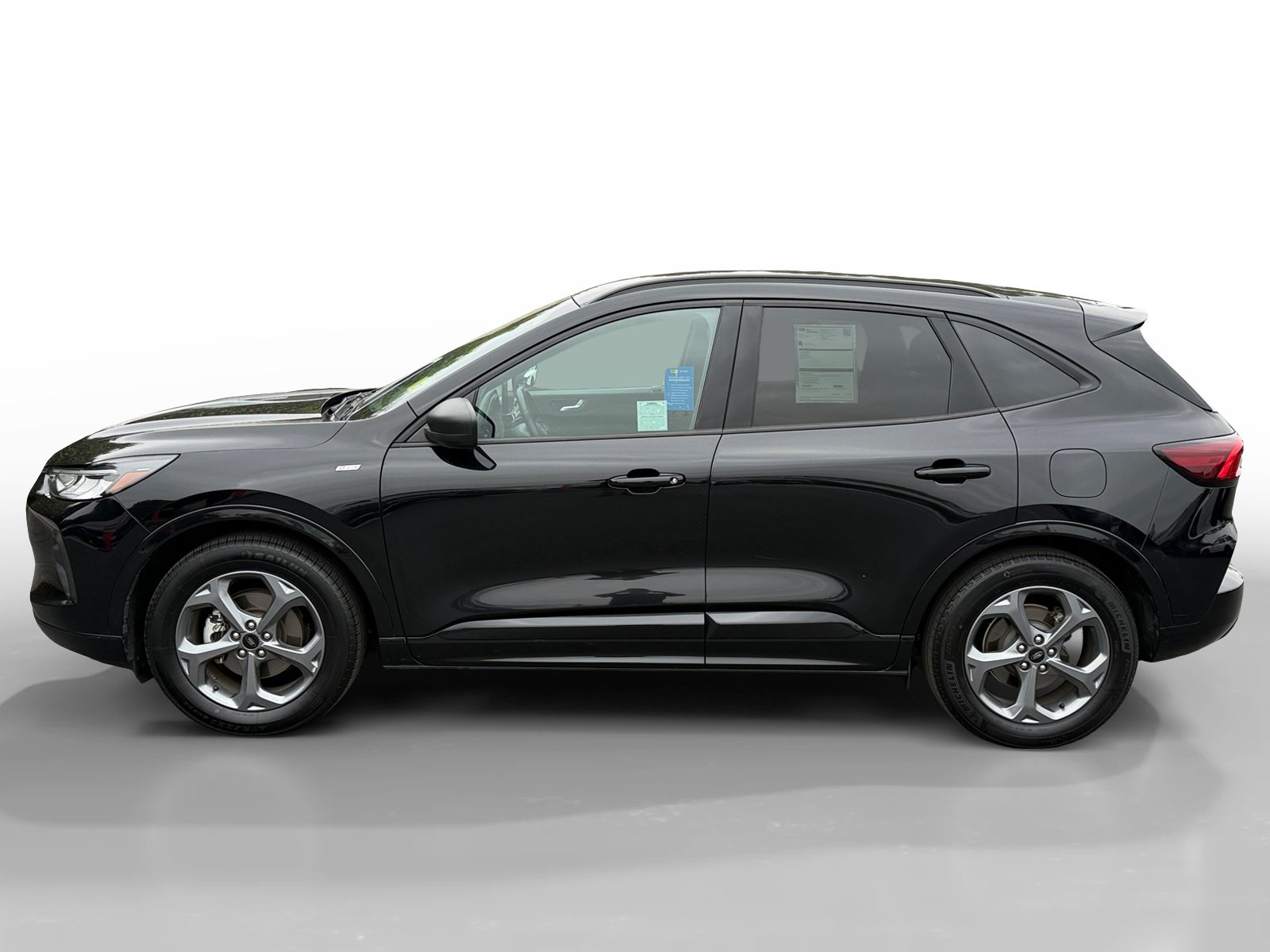 Certified 2024 Ford Escape ST-Line FWD image 2