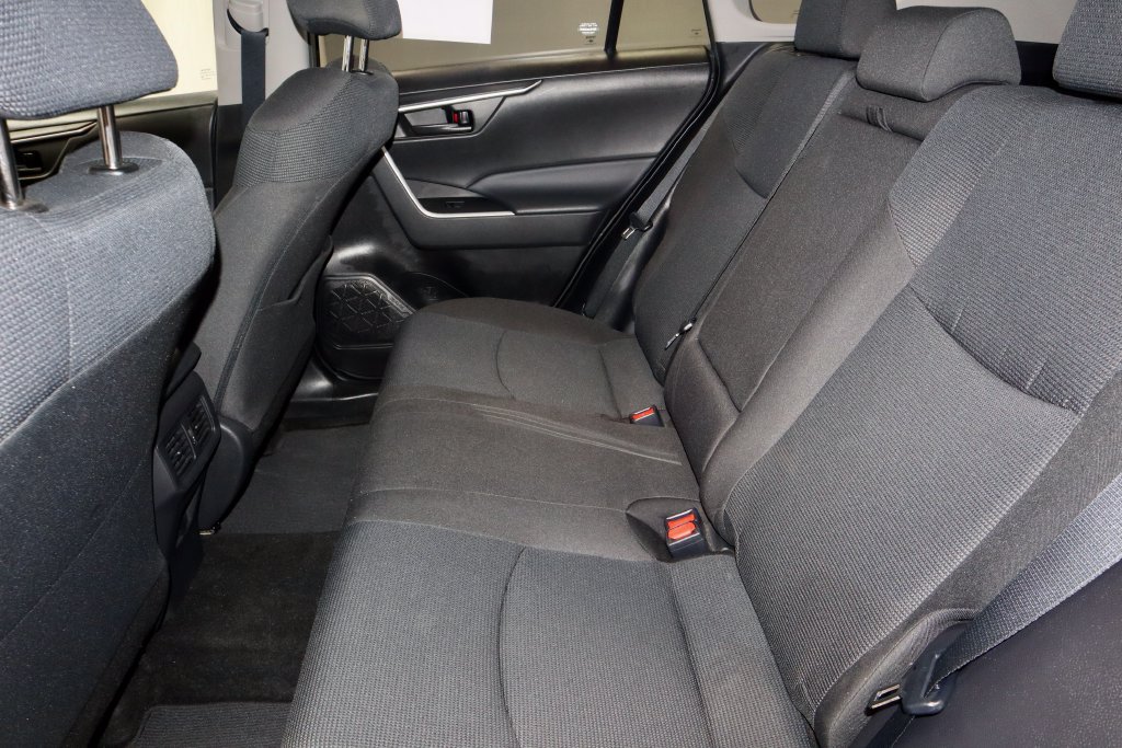 Used 2022 Toyota RAV4 LE AWD/4WD image 21