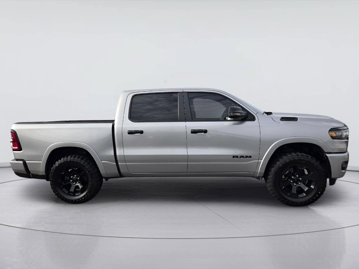 Used 2025 RAM 1500 Lone Star AWD/4WD image 4