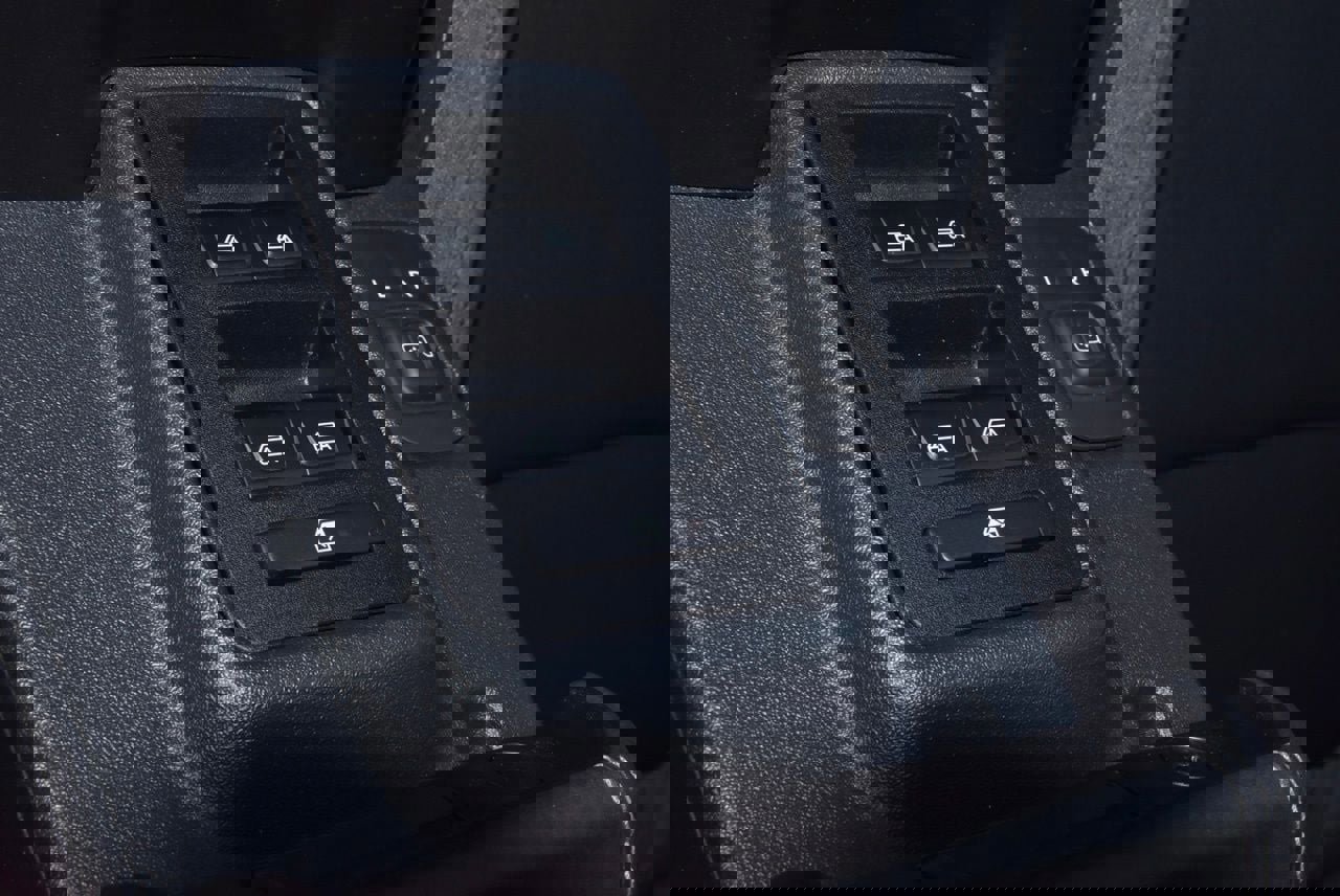 Certified 2025 Ford Bronco Big Bend image 37