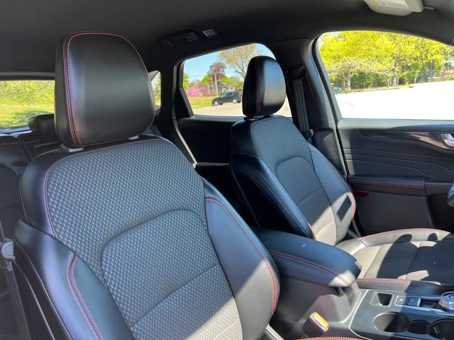 Certified 2023 Ford Escape ST-Line w/ Tech Pack #1 AWD/4WD image 35