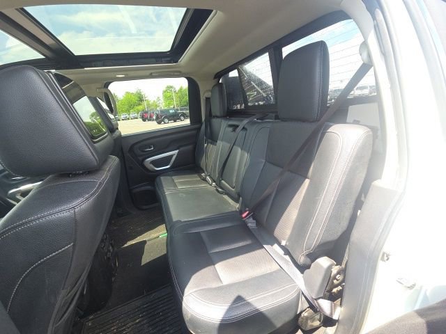 Used 2020 Nissan Titan SL w/ Moonroof Package AWD/4WD image 14