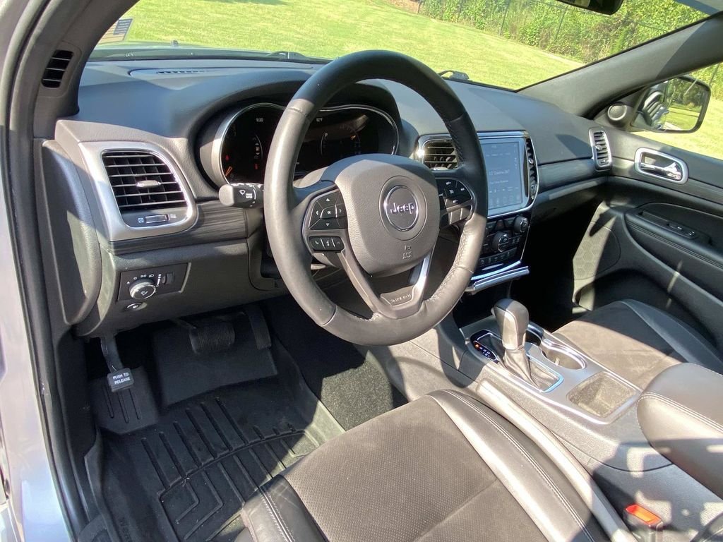 Used 2021 Jeep Grand Cherokee Laredo X RWD image 21