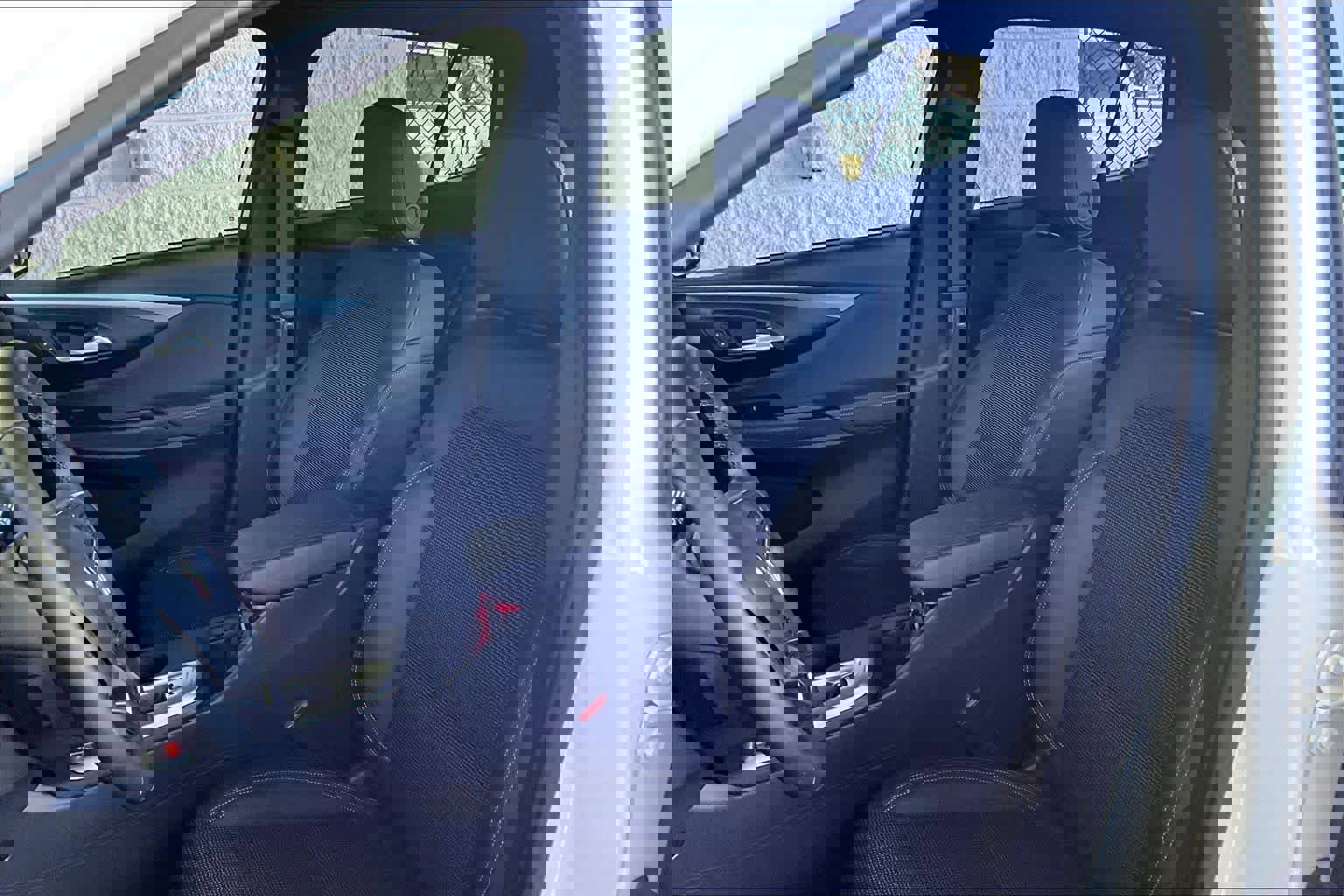 Used 2025 Buick Envista Preferred w/ Convenience I Package image 9