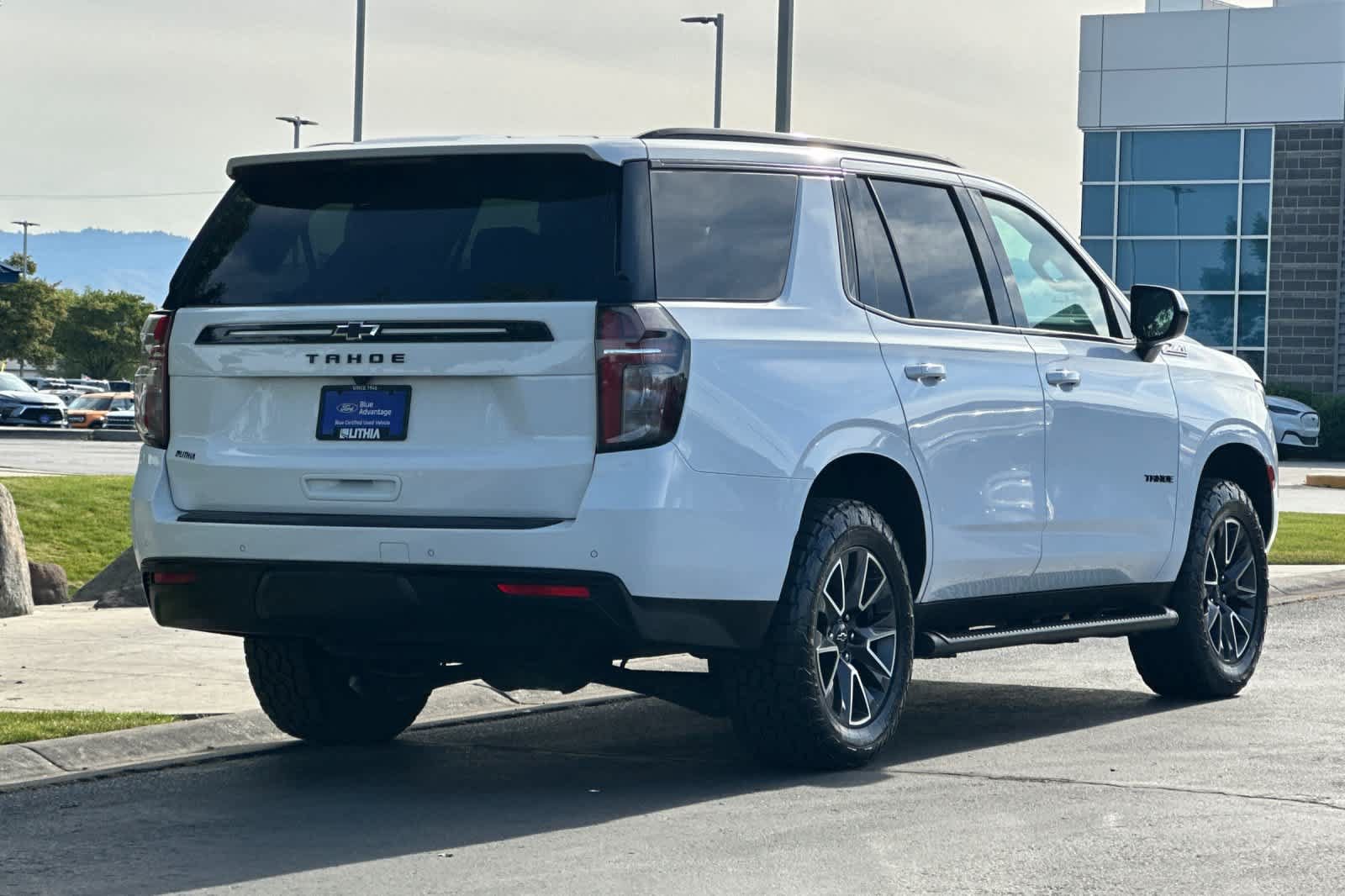 Used 2023 Chevrolet Tahoe Z71 AWD/4WD image 2