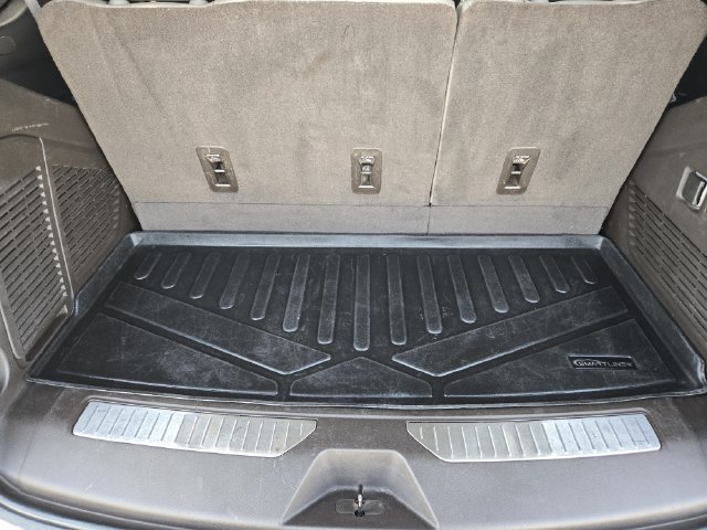 Used 2021 Chevrolet Tahoe Z71 w/ Luxury Package AWD/4WD image 31