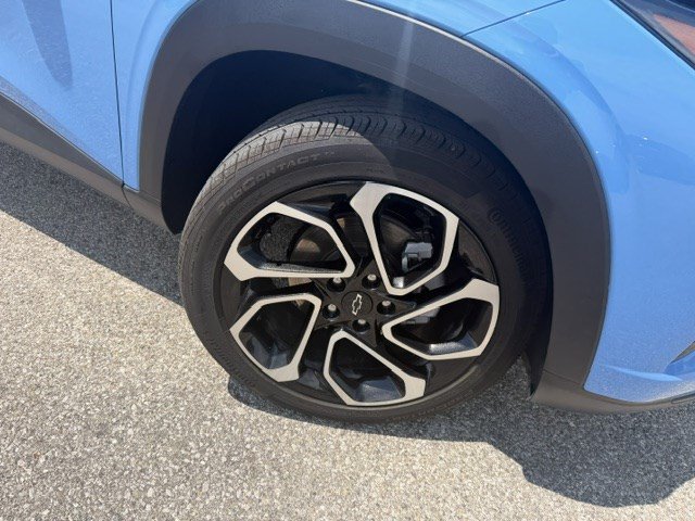 Used 2024 Chevrolet Trax RS w/ Driver Confidence Package FWD image 35