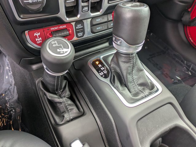 Used 2024 Jeep Wrangler Unlimited Rubicon w/ Technology Group image 21