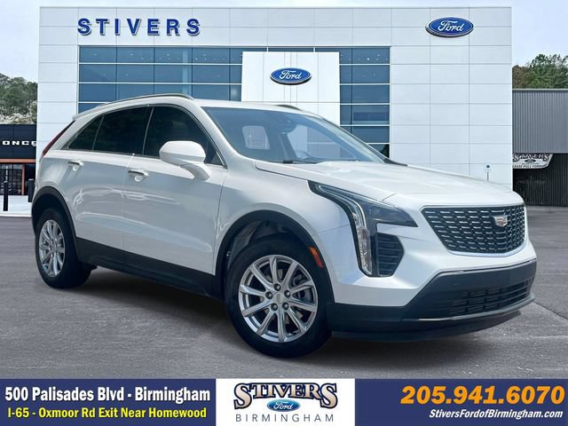 Used 2023 Cadillac XT4 Luxury w/ Cold Weather Package FWD image 1