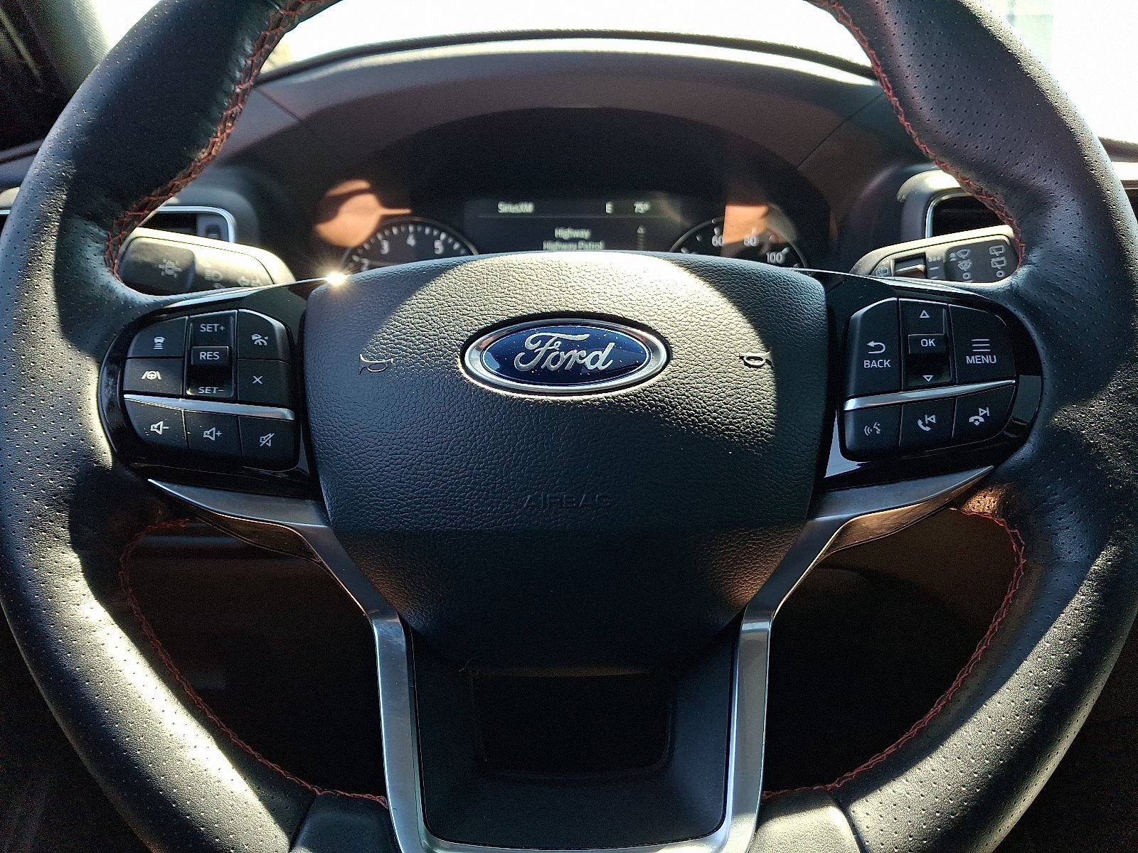 Certified 2022 Ford Explorer ST-Line w/ Class IV Trailer Tow Package AWD/4WD image 20
