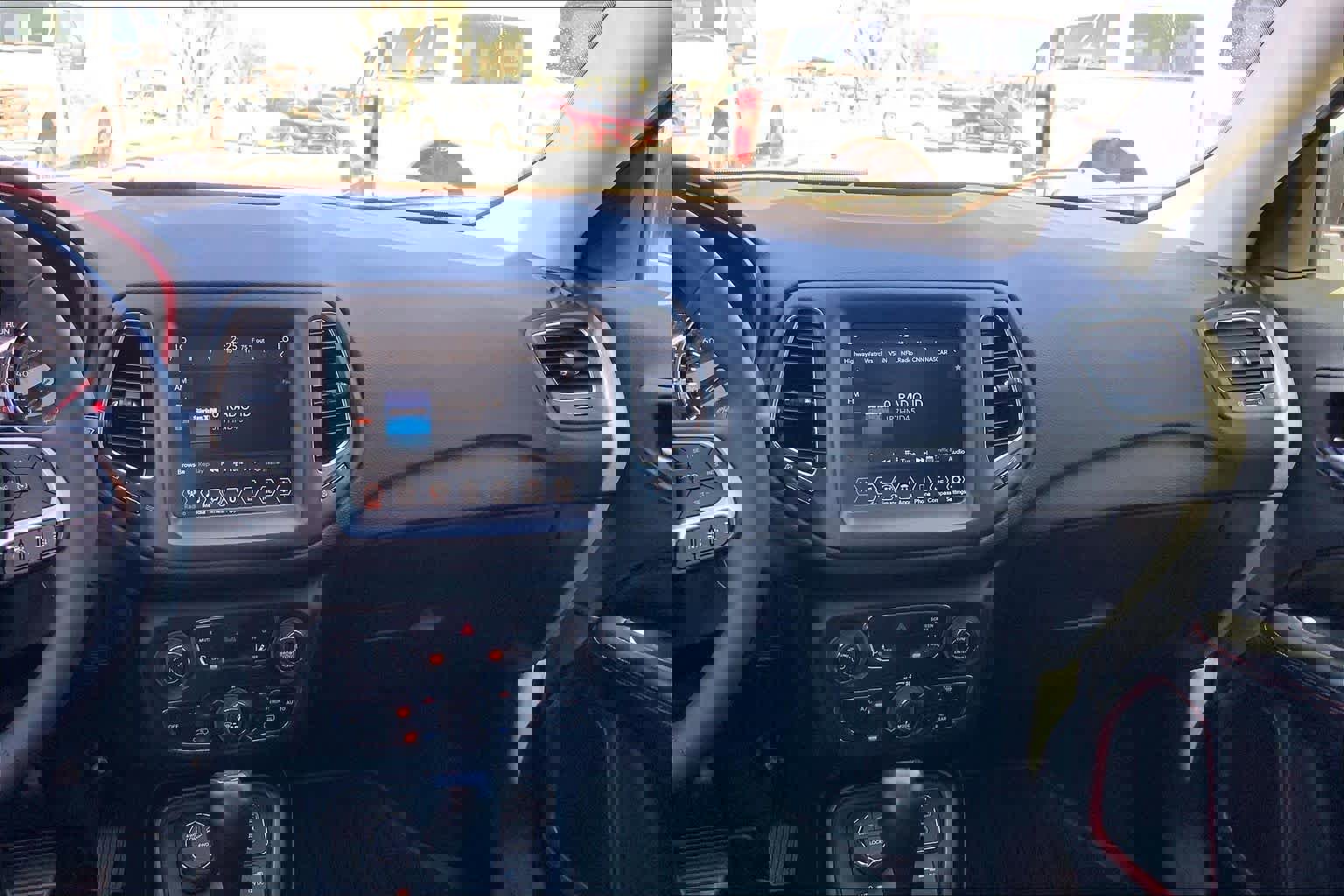 Used 2021 Jeep Compass Trailhawk image 7